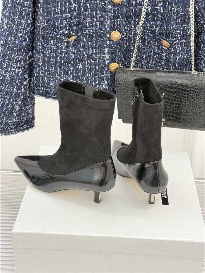 20251128174620853 370